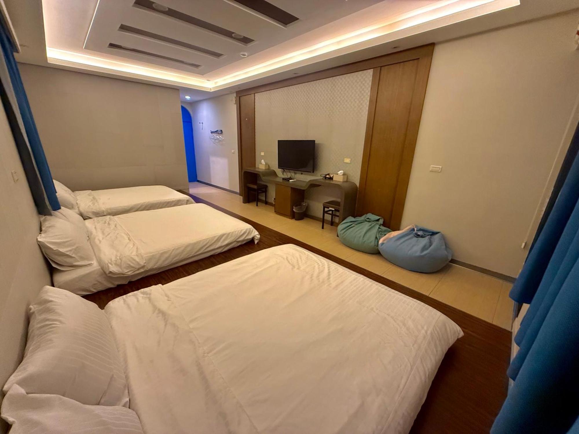 尹居 包棟民宿 Xiaoliuqiu Exterior photo
